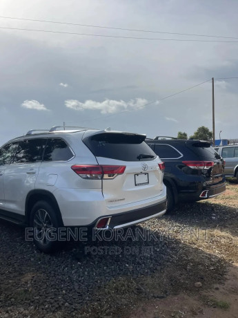 toyota-highlander-limited-2019-white-big-1