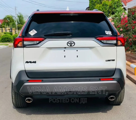 toyota-rav4-limited-awd-2020-white-big-2