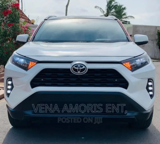 toyota-rav4-limited-awd-2020-white-big-1