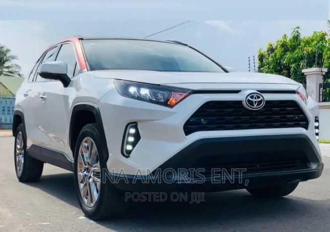 toyota-rav4-limited-awd-2020-white-big-0