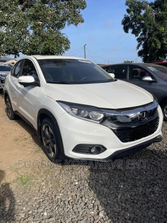 honda-hr-v-sport-fwd-2019-white-big-0