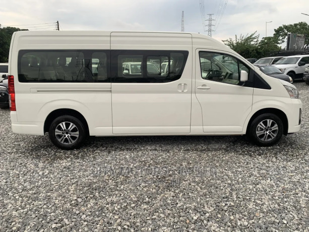 new-toyota-hiace-2021-white-big-2