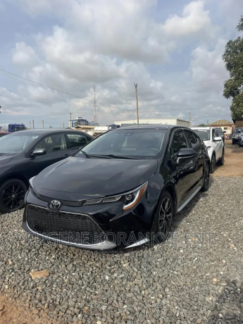 toyota-corolla-nightshade-2022-black-big-0