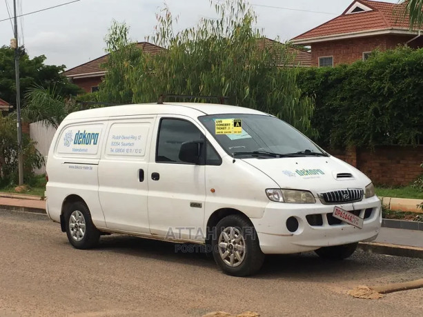 hyundai-h1-2007-white-big-3