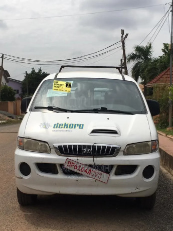 hyundai-h1-2007-white-big-4