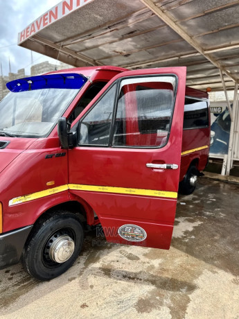 volkswagen-lt-2002-red-big-3