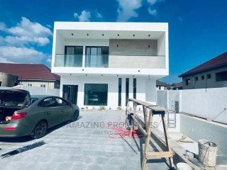 3bdrm House in American House 3, Accra Metropolitan for Sale