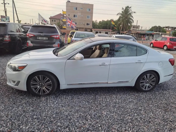 kia-cadenza-2016-white-big-2