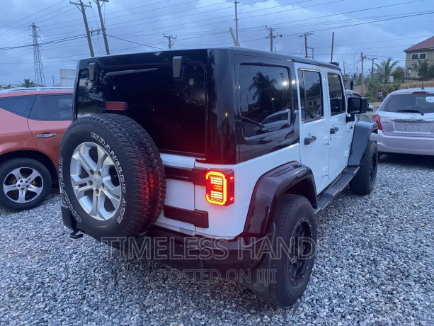 jeep-wrangler-sport-4x4-2016-white-big-1