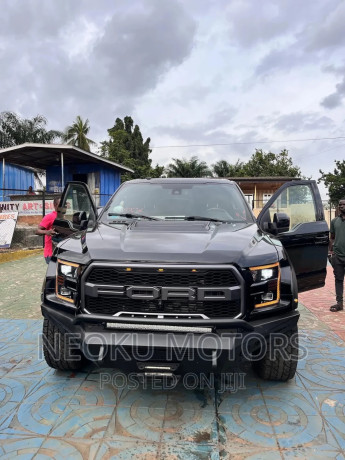 ford-f-150-raptor-2017-black-big-0