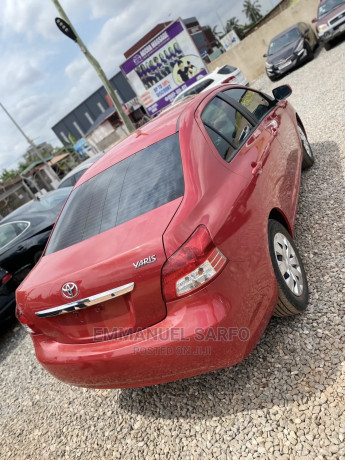 toyota-yaris-2012-red-big-1