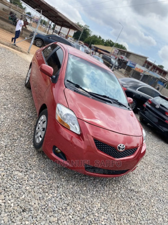 toyota-yaris-2012-red-big-0