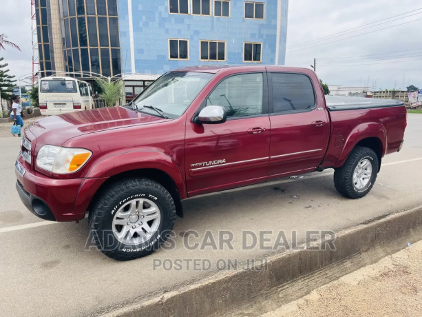 toyota-tundra-2005-red-big-0