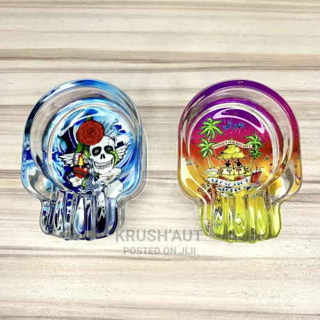 crystal-skull-ashtray-big-2