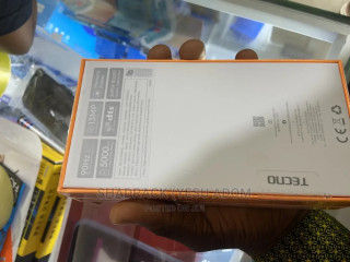 New Tecno Spark 8C 64 GB Black