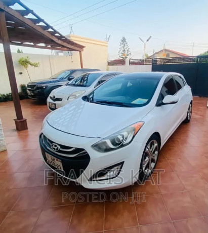 hyundai-elantra-gt-2013-white-big-0