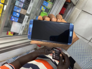 New Samsung Galaxy S7 edge 32 GB Blue