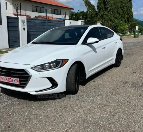 hyundai-elantra-2018-white-big-0