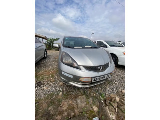 Honda Fit Automatic 2012 Silver