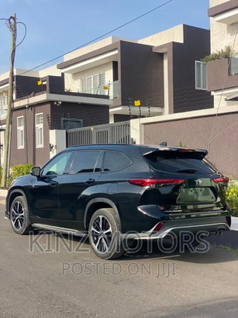 toyota-highlander-xse-2022-black-big-2