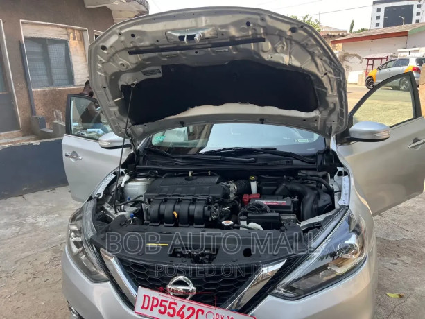 nissan-sentra-sr-2016-silver-big-2