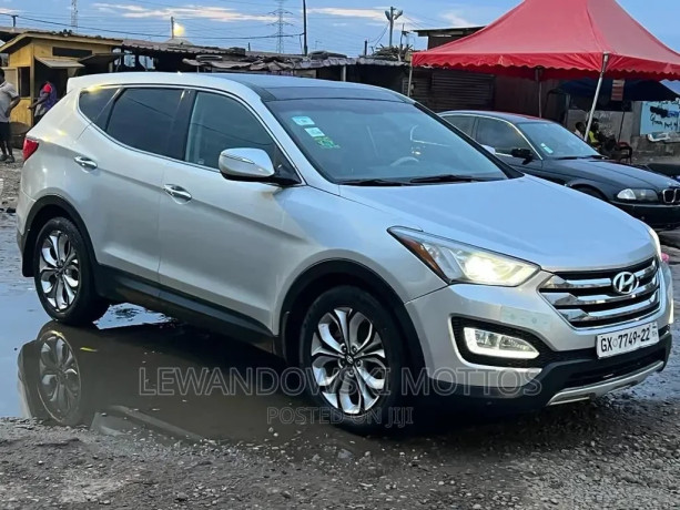 hyundai-santa-fe-2013-silver-big-0