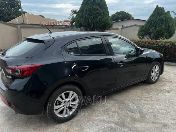 mazda-3-2014-black-big-3