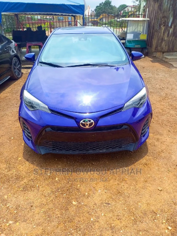 toyota-corolla-se-18l-4cyl-6m-2018-blue-big-0