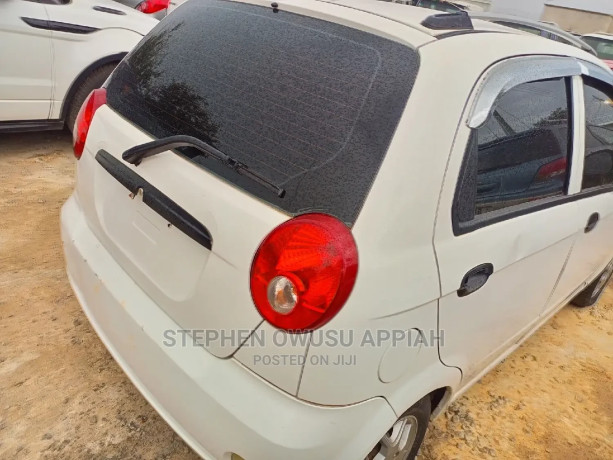 chevrolet-matiz-2010-white-big-2