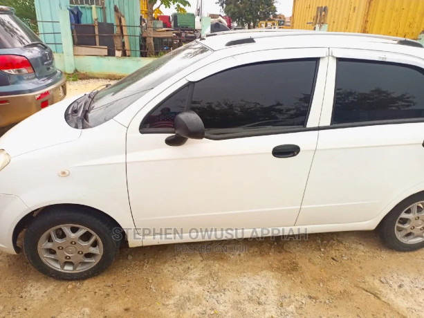 chevrolet-matiz-2010-white-big-4