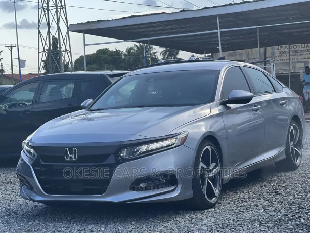 honda-accord-2019-gray-big-1