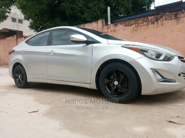 hyundai-elantra-2015-silver-big-2