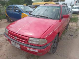 Opel Astra 2006 Red