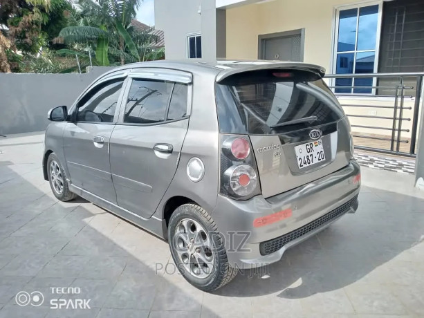 kia-morning-2011-gray-big-1