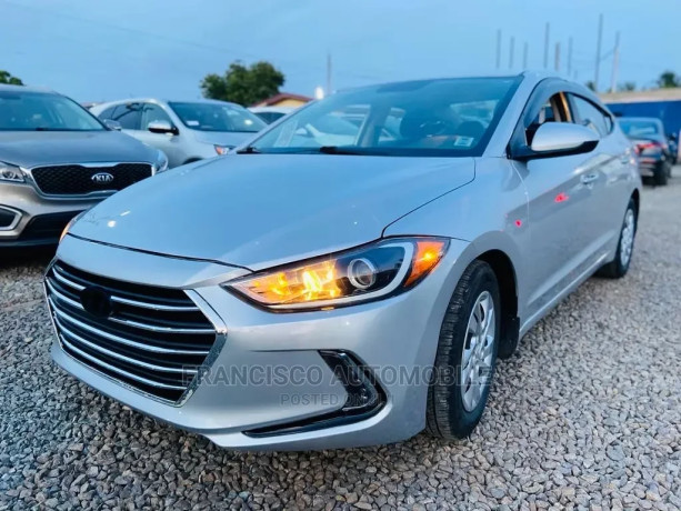 hyundai-elantra-2018-silver-big-0