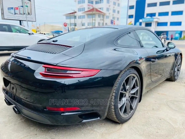 porsche-911-carrera-4-awd-2019-black-big-2