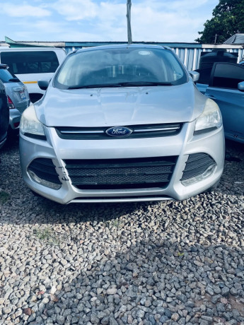 ford-escape-2015-silver-big-0