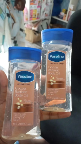 vaseline-cocoa-radiant-body-oil-big-0