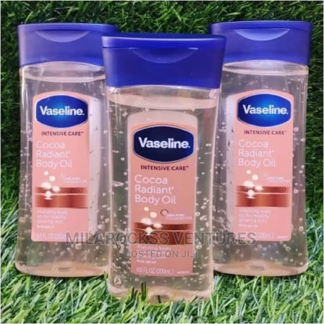 vaseline-intensive-care-cocoa-radiant-body-oil-big-0