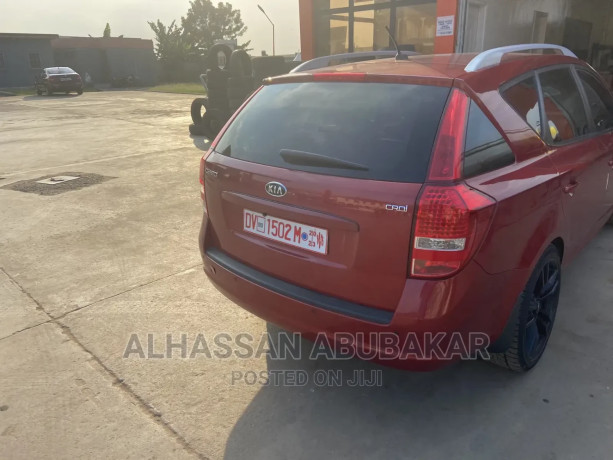 kia-ceed-16-crdi-2012-red-big-3