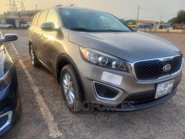 kia-sorento-24l-lx-fwd-2017-gray-big-0