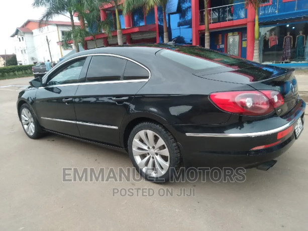 volkswagen-passat-2012-black-big-4