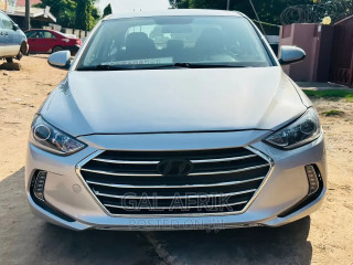 Hyundai Elantra SE 2018 Silver