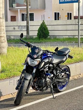 yamaha-2020-blue-big-0