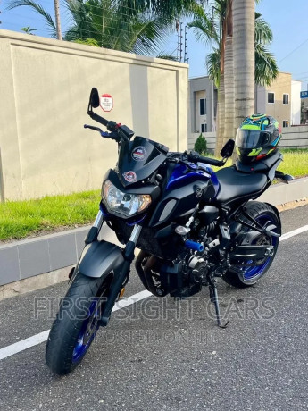 yamaha-2020-blue-big-2