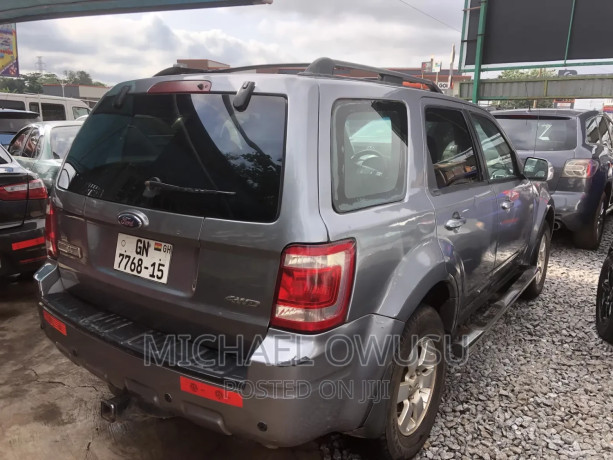 ford-escape-2008-gray-big-3