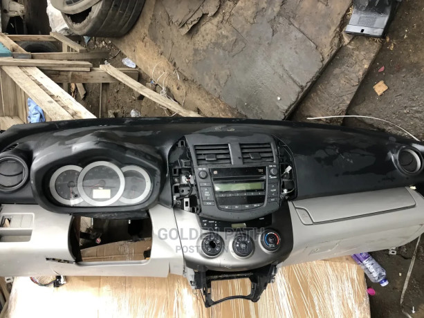 toyota-rav4-2007-to-2012-model-dashboard-big-0