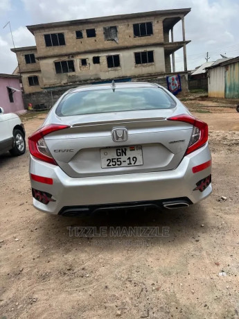 honda-accord-touring-2018-silver-big-2