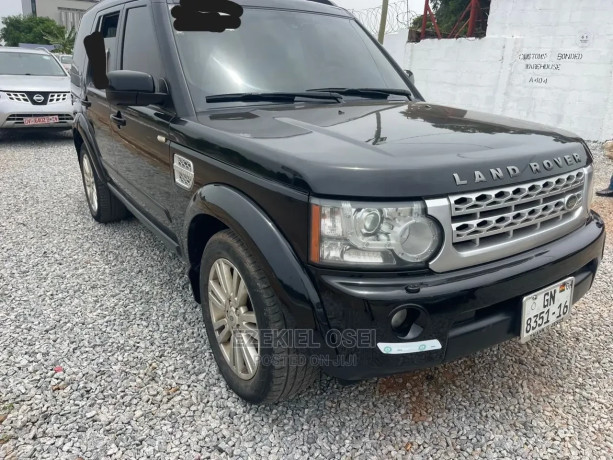 land-rover-discovery-2013-black-big-3