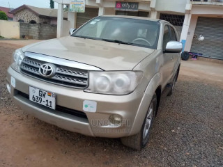 Toyota Fortuner 2010 Brown